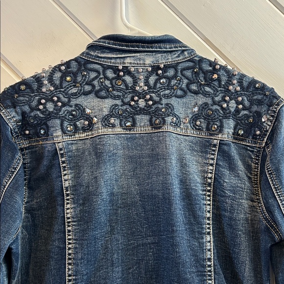FEMME FATALE Pearl Embroidered Denim Jacket - Picture 10 of 16